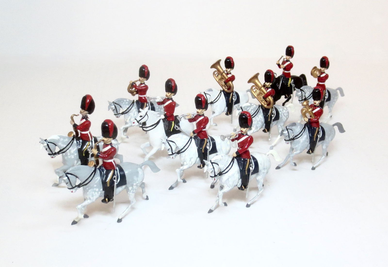 Hiriart Scots Greys Band: 11 pieces. Excellent overall condition (missing kettle drums, and one horse missing tail). Unboxed.