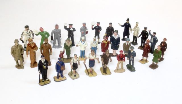 Assorted Small Scale Train Figures (1 of 1)