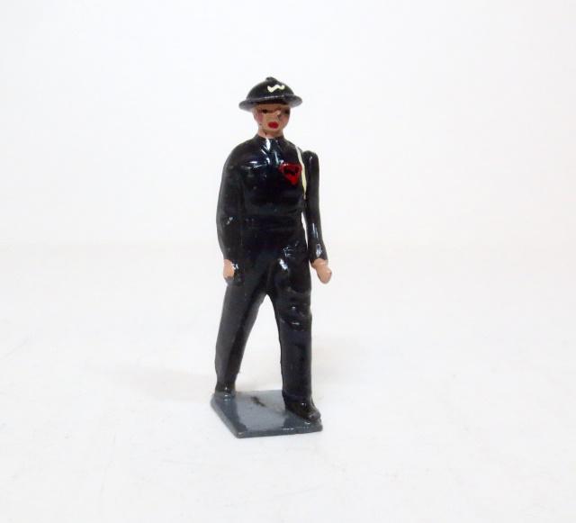 Britains RARE From Set #1914 Air Raid Warden (1 of 1)