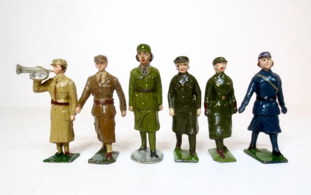 Assorted Women of The Armed Services: Taylor Barrett Bugler and ATS Marching, Timpo, Two Britains, and Johillco WRAF. 6 pieces. Near mint to excellent condition. Unboxed.