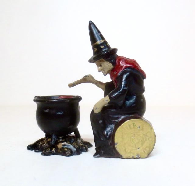 Johillco RARE Witch With Cauldron & Fire (1 of 1)
