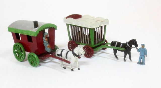 Salco Toy Town Zoo & Gypsy Caravan (1 of 1)