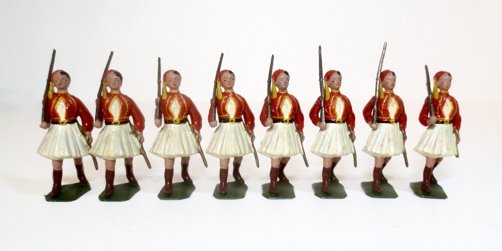 Britains #196 Greek Evzones: Pre war issue. Near mint condition. 8 pieces. Near mint condition. Unboxed.
