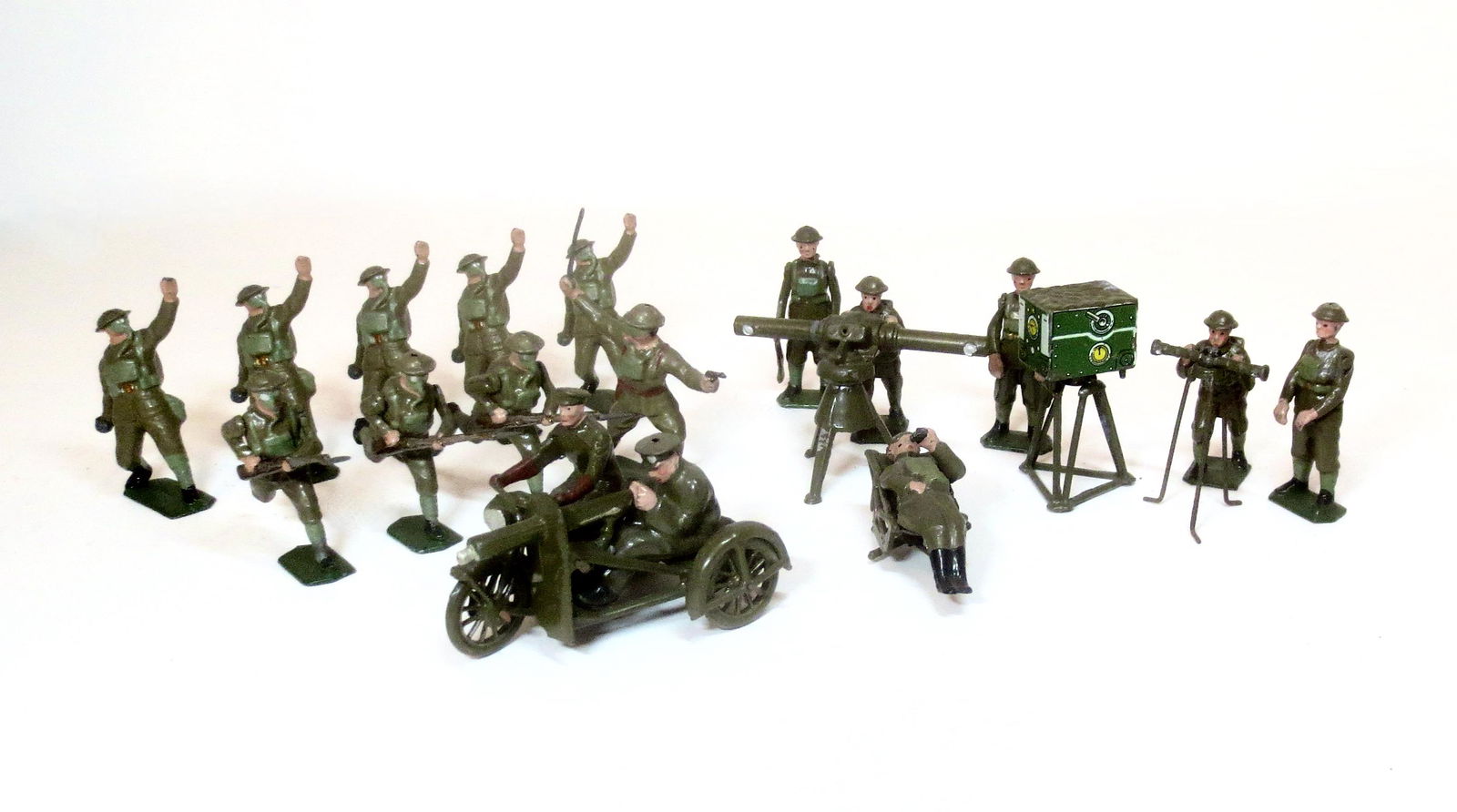 Britains From #1612 Infantry With Gas Masks (1 of 1)