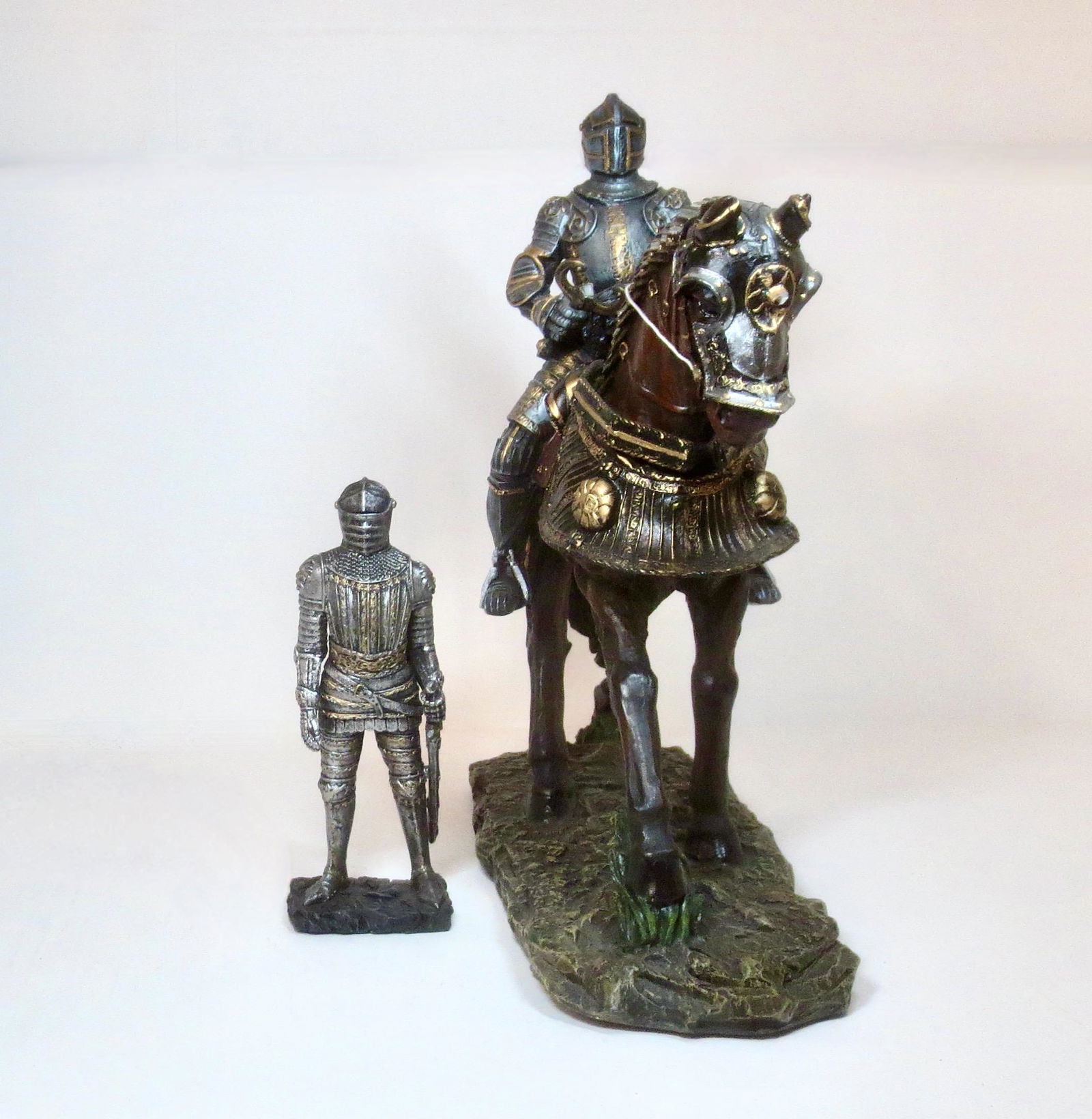 Pacific Large Scale Wooden Knights (1 of 1)