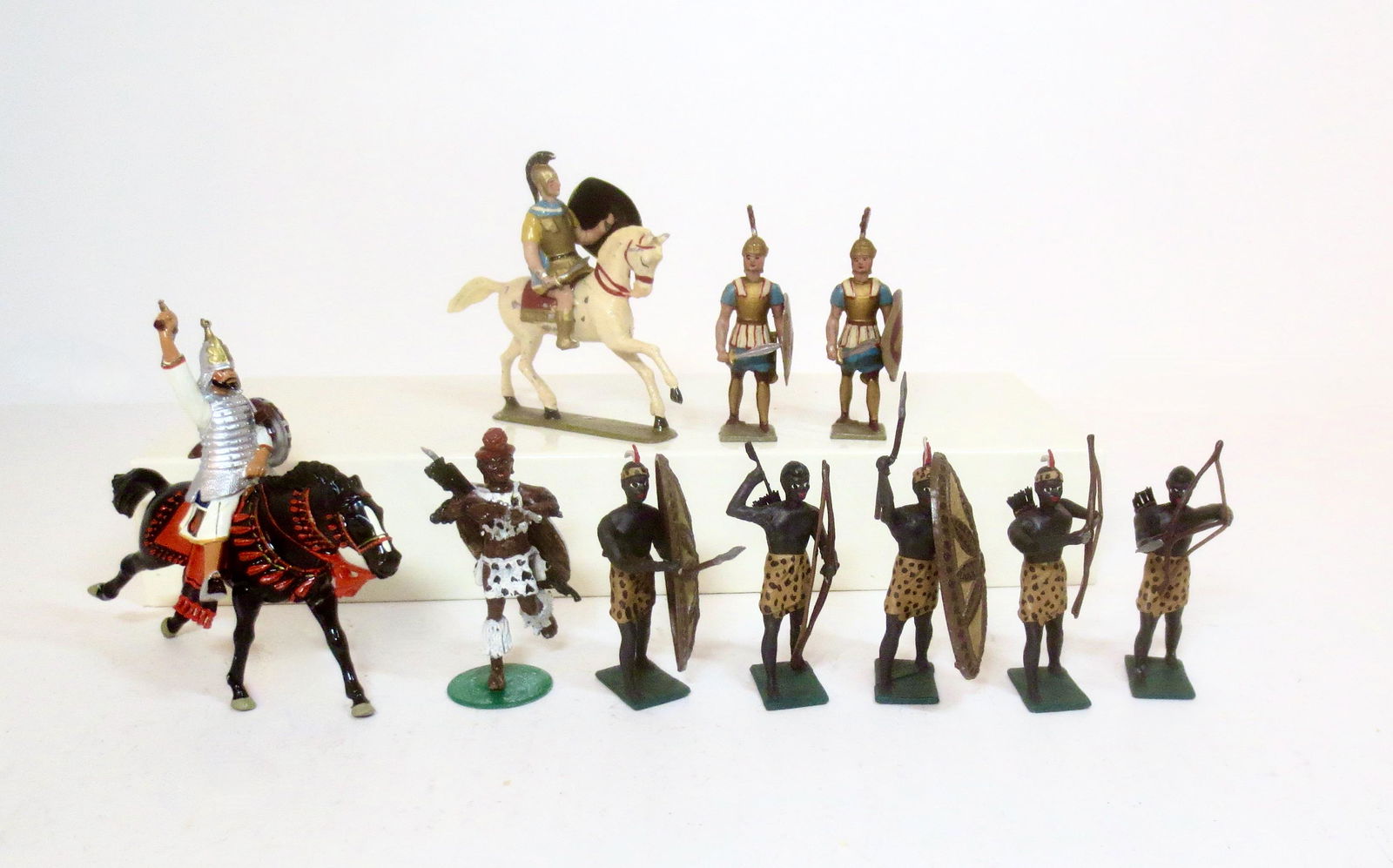 Modern Makers Assorted Soldiers (1 of 1)