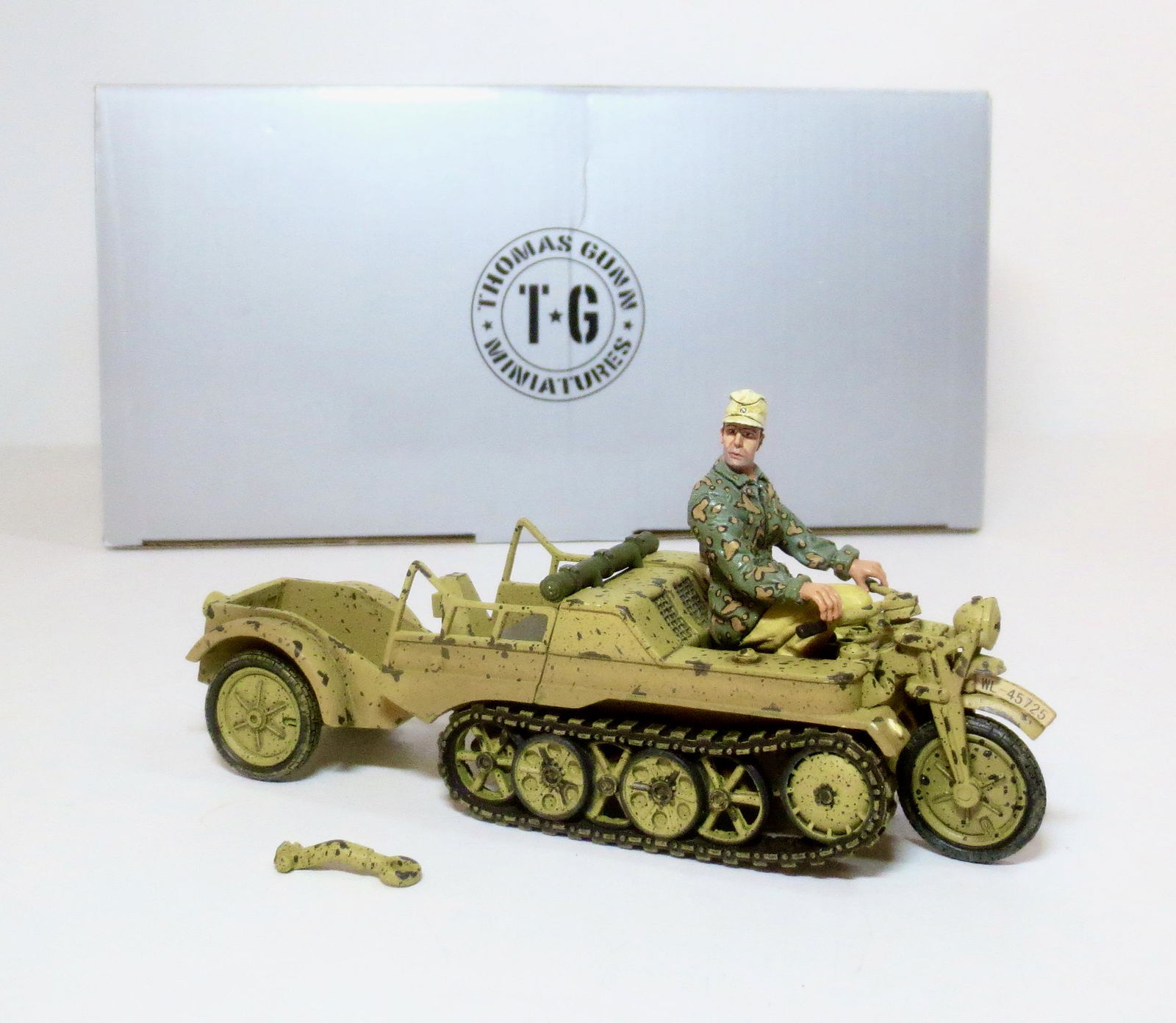 Thomas Gunn #SS026B Kettenkrad Desert Version (1 of 1)