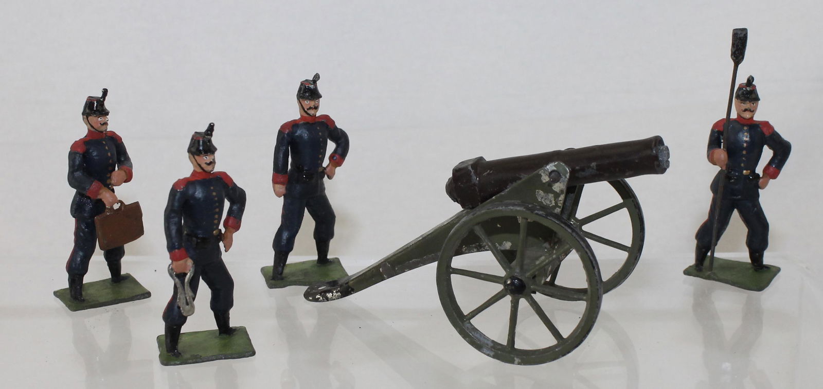 Heyde Size 1 Lot German Artillery Team (1 of 3)