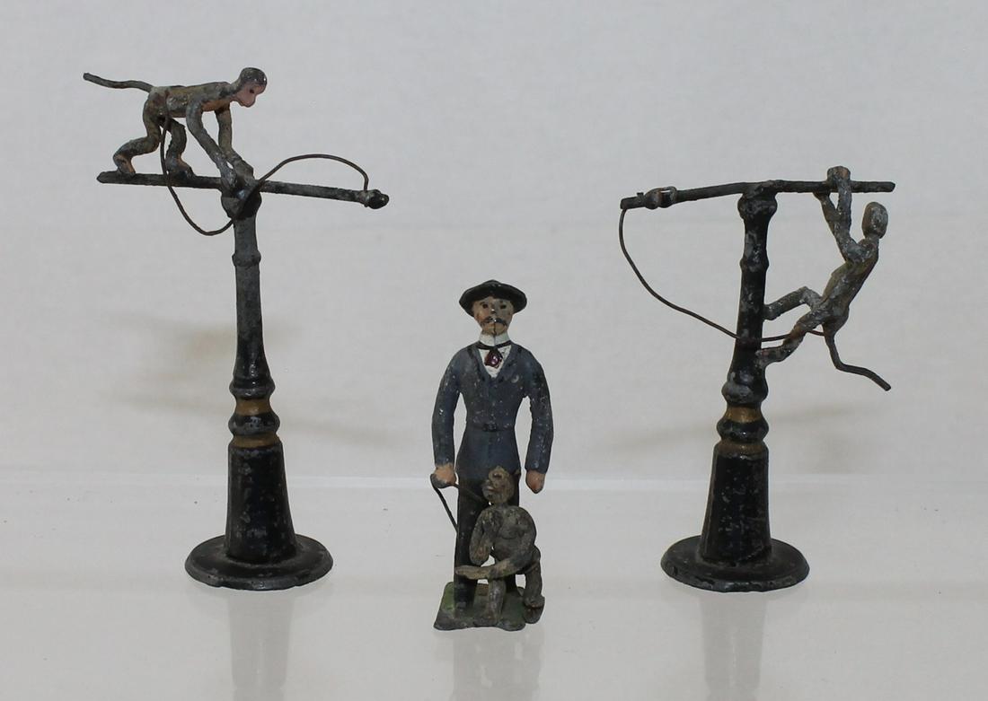 Heyde Lot Zoo Handler and Monkeys (1 of 2)