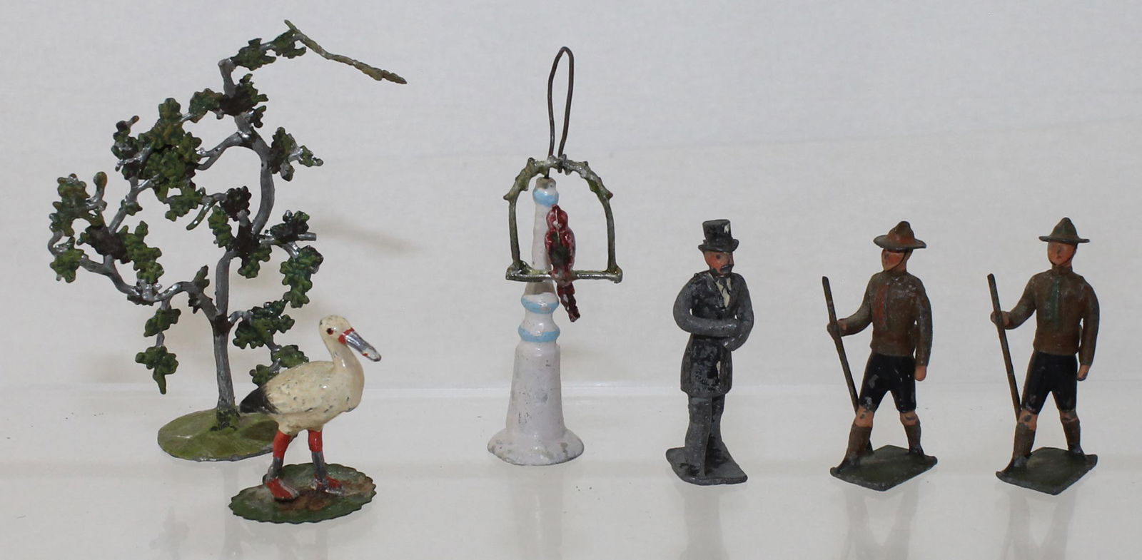 Heyde Lot Boy Scouts Parrot in Stand (1 of 1)