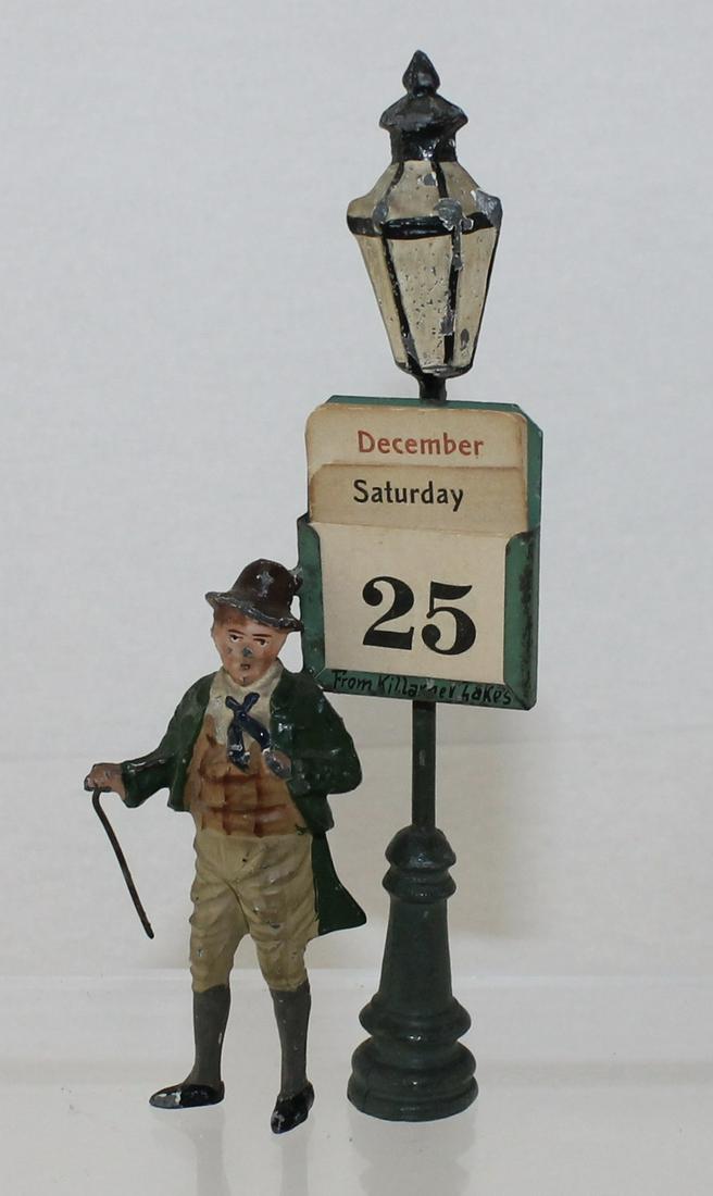 Heyde Souvenir Figure Man with Lamppost Calendar (1 of 3)