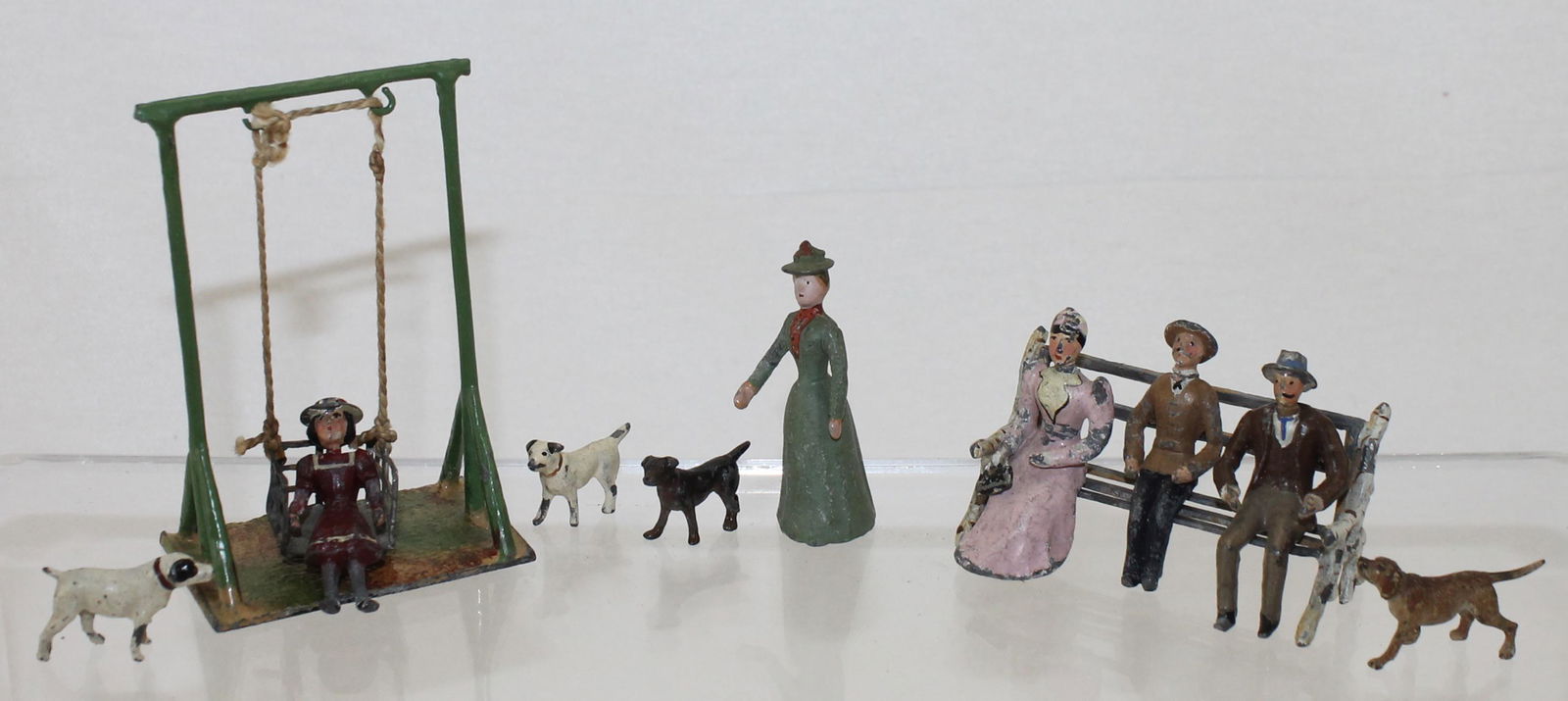 Heyde Lot Civilian Park Figures (1 of 3)