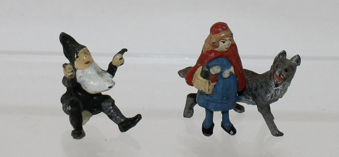 Heyde Souvenir Figures Little Red Riding Hood (1 of 3)