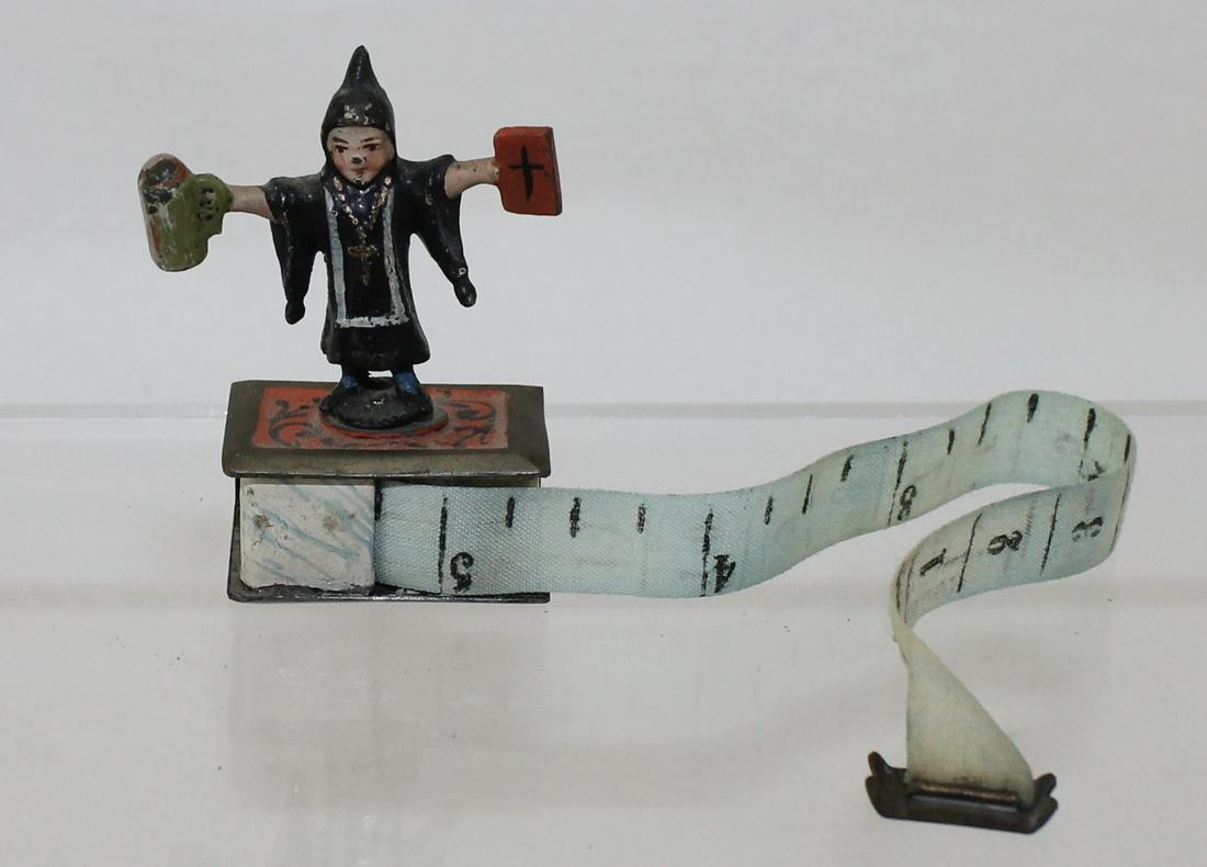 German Souvenir Munich Child Tape Measure (1 of 5)