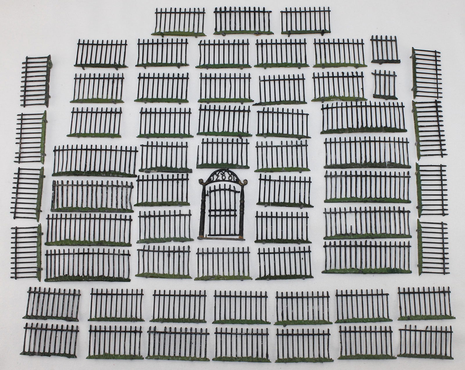 Taylor and Barrett Lot Lead Fencing (1 of 1)