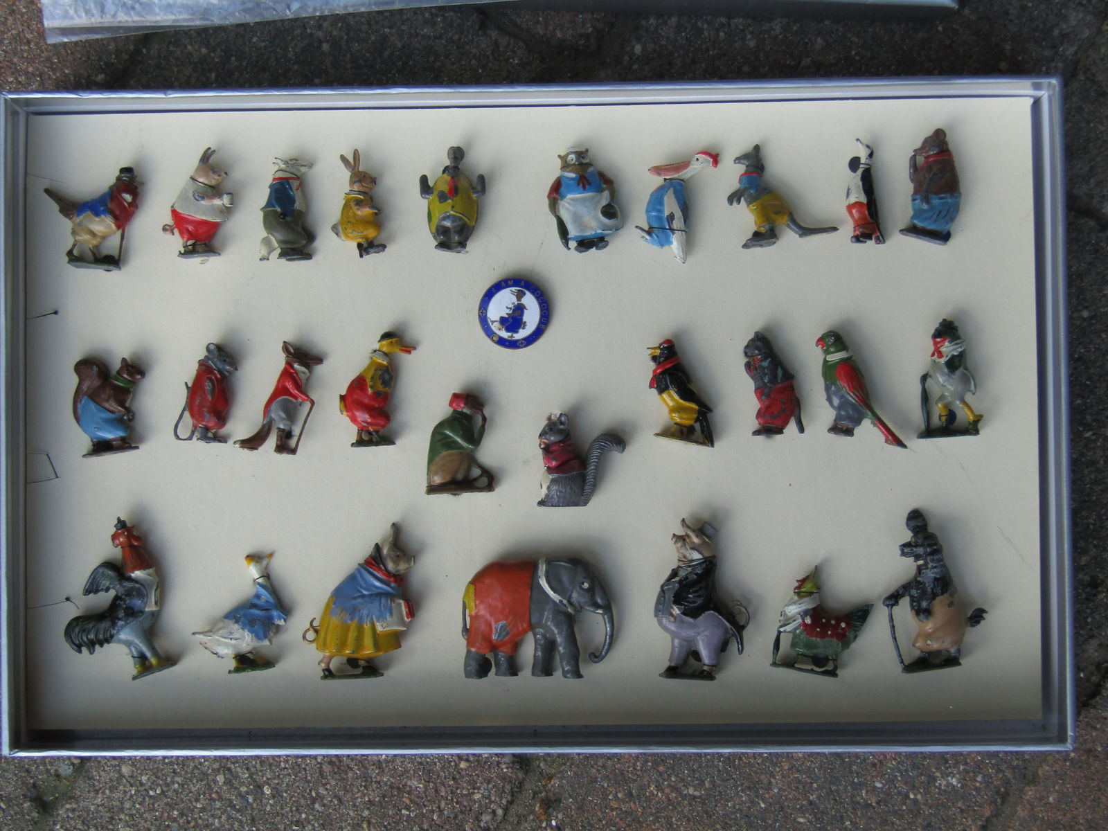 Britains Ltd. Cadbury Coco Cubs premiums (1 of 2)