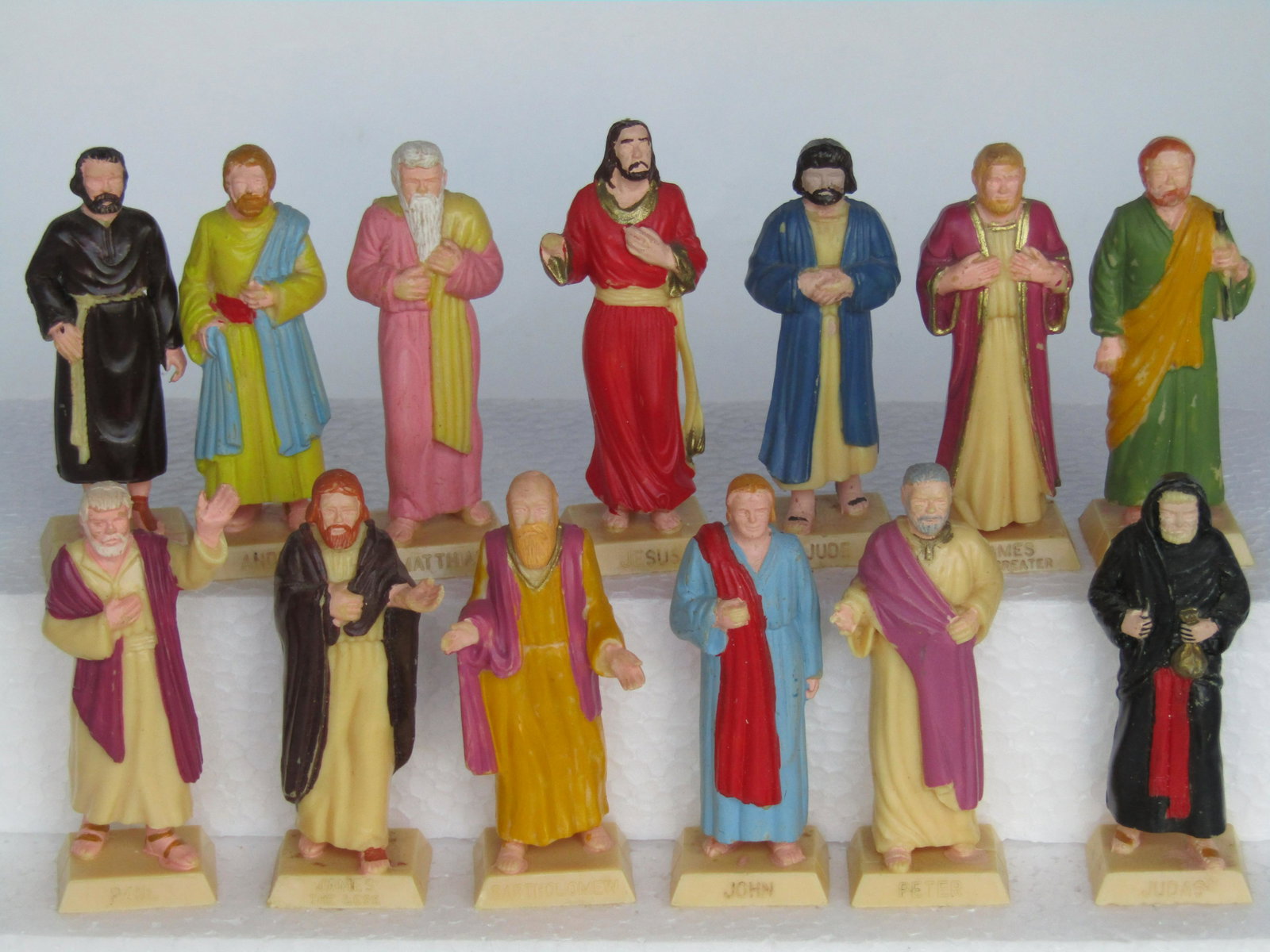 MARX Jesus and the 12 apostles: Thirteen 60 mm figures in original factory paint. Excellent Condition.