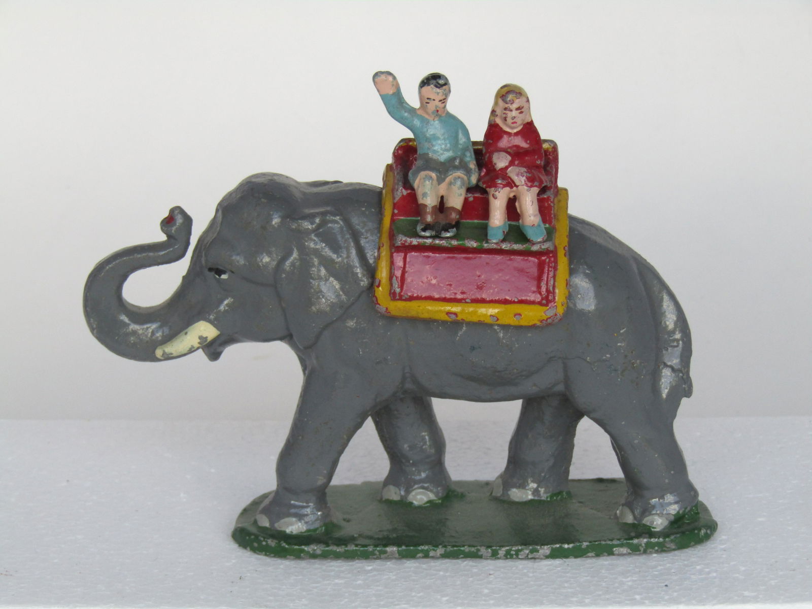 Wendal Aluminum Circus Elephant Ride (1080) on Dec 10, 2022 Old Toy