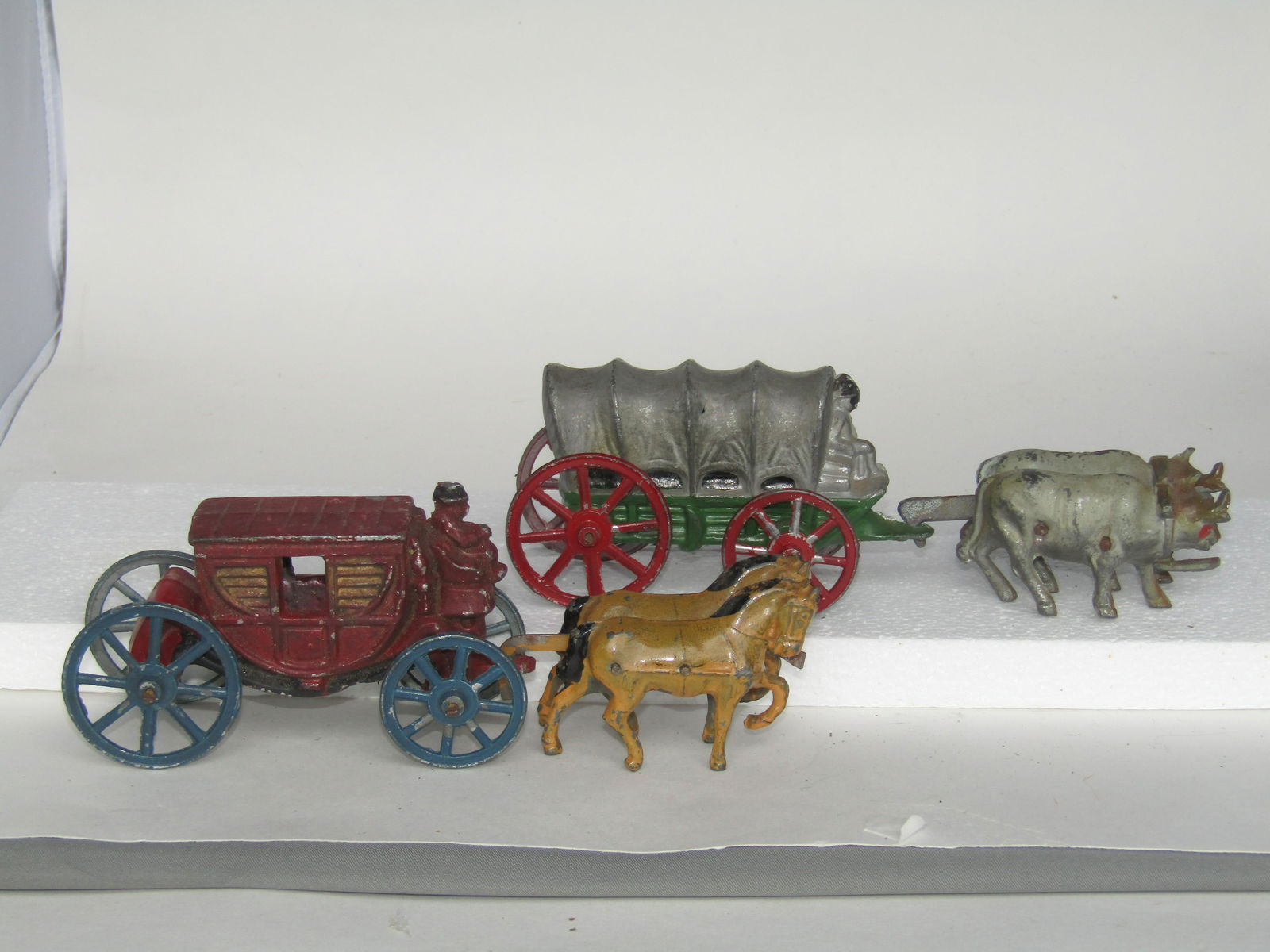 Barclay Stage Coach & Covered Wagon (1 of 2)