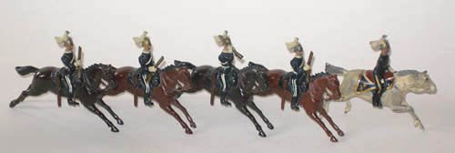 Britains Set # 106. 6th Dragoons: Britains Set # 106. 6th Dragoons, short Carbines with Officer on White Horse - Unboxed, First Version Pre War 1901-1915. 5 Pieces.