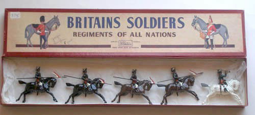 Britains #66 Duke of Connaught's Indian Army 13th: Britains Set # 66 Duke of Connaught's Indian Army 13th Lancers with Trumpeter. Untied in Original R.O.A.N Box RARE Post War Green Uniform. 5 Pieces.