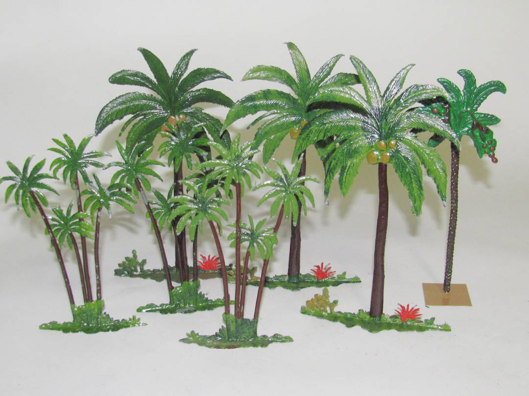 Desert Palms Britains and others: Desert Palms Britains and others Excellent 7pcs. Unboxed