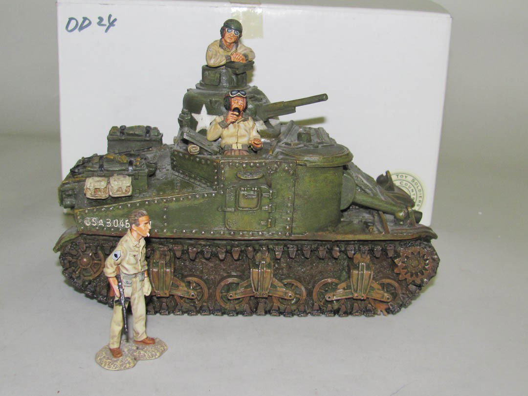 King & Country: WWII DDay M3 Lee Tank: King & Country: WWII DDay DD24 M3 Lee Tank 2pcs MIB