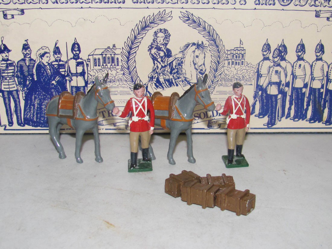 Blenheim: E2 Ammunition Mules & Handlers: Blenheim: E2 Ammunition Mules & Handlers Excellent. Boxed. 4pcs