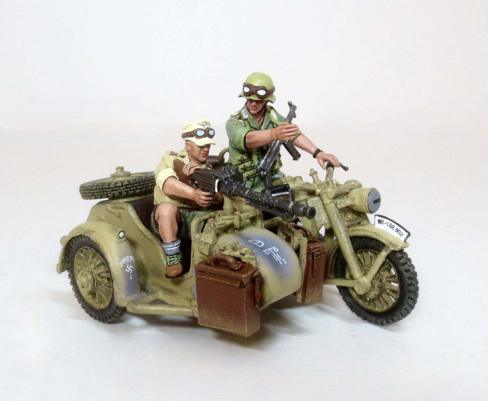 King & Country WW2 Afrika Korps Motorcycle AK035 (1 of 1)