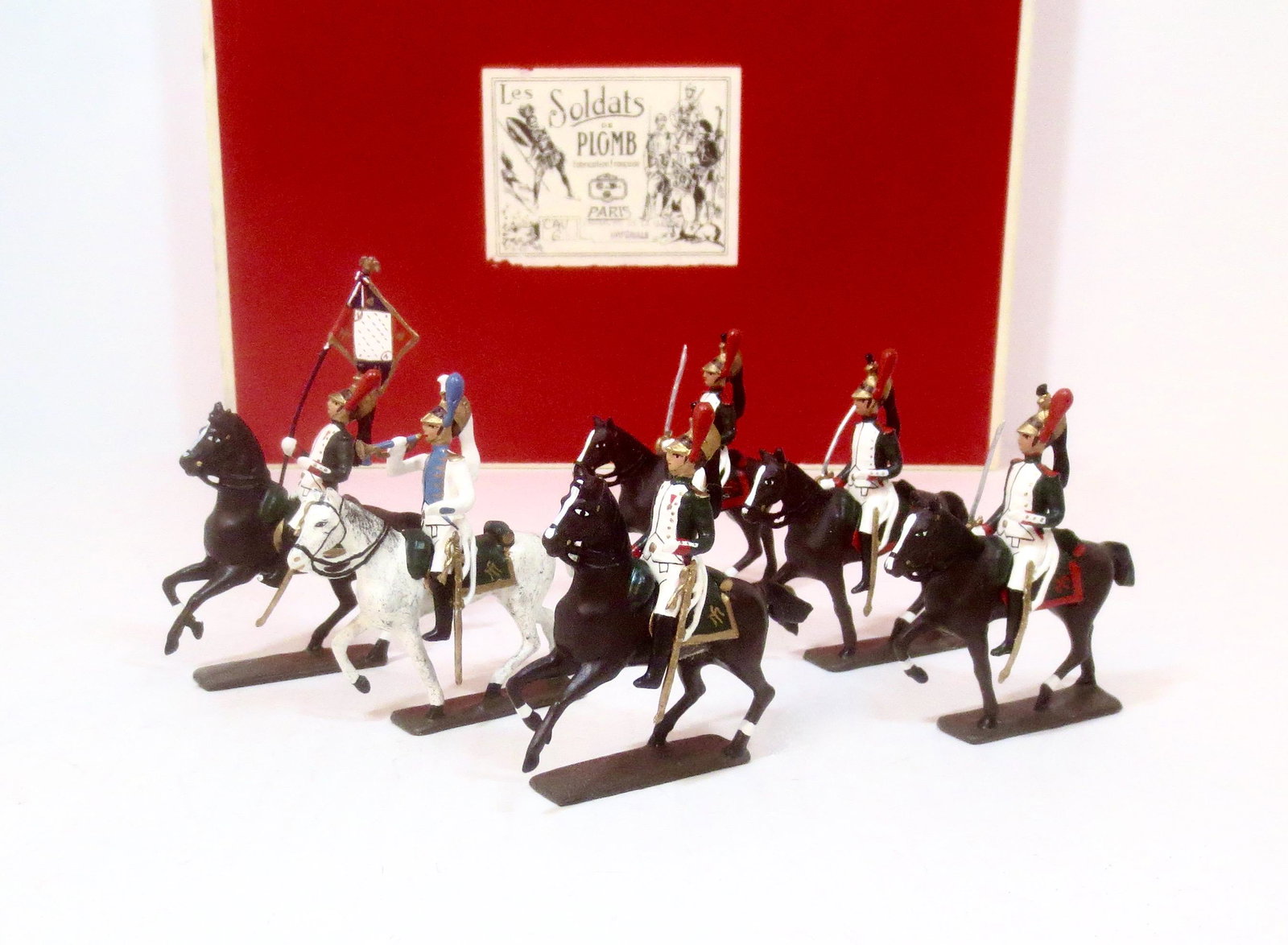 Mignot Imperial Dragons de la Garde: 6 pieces. Near mint condition. Box good.