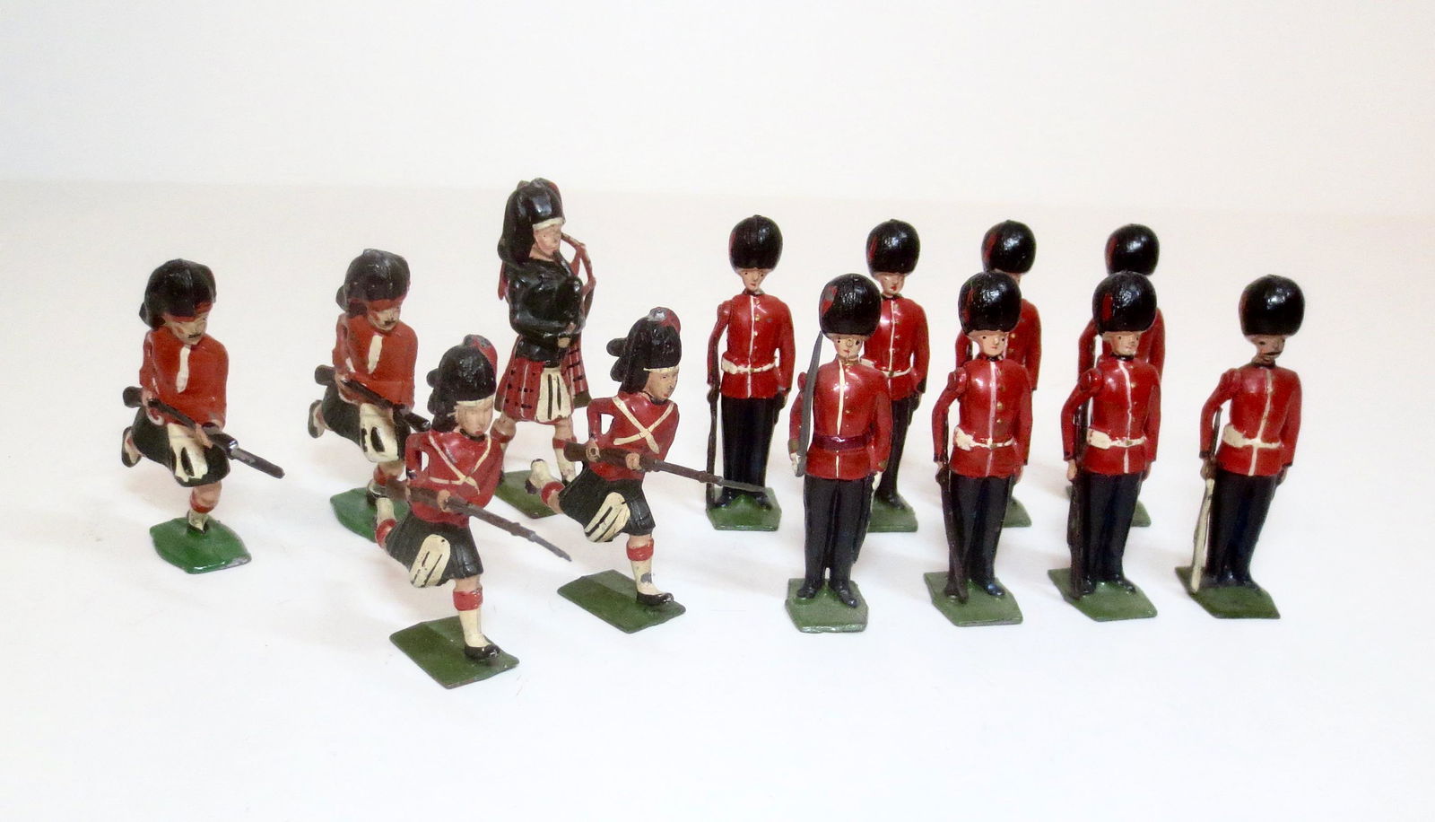 British Hollowcast Soldier Assortment (1 of 1)