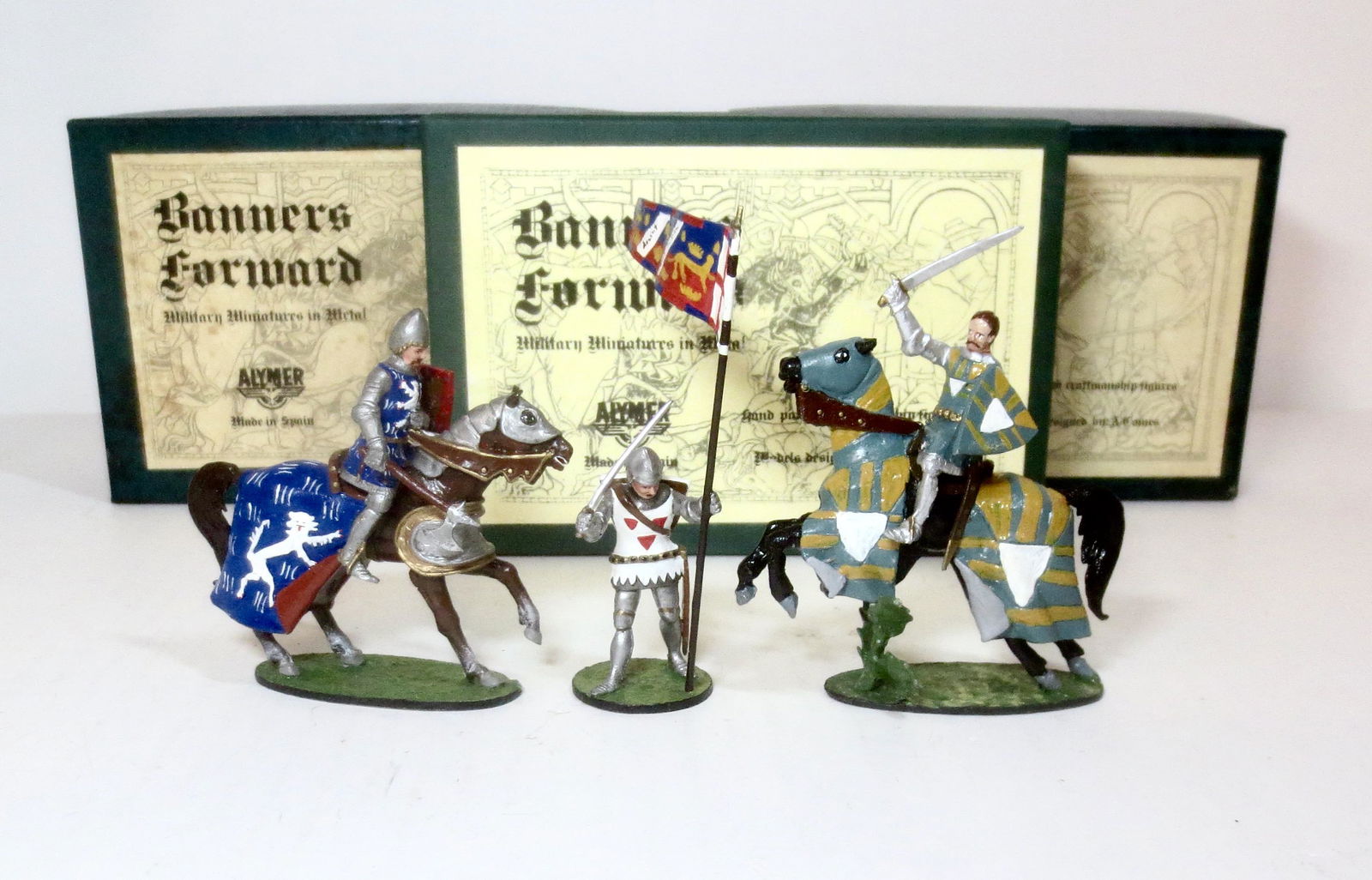Banners Forward Assorted Knights (1 of 1)