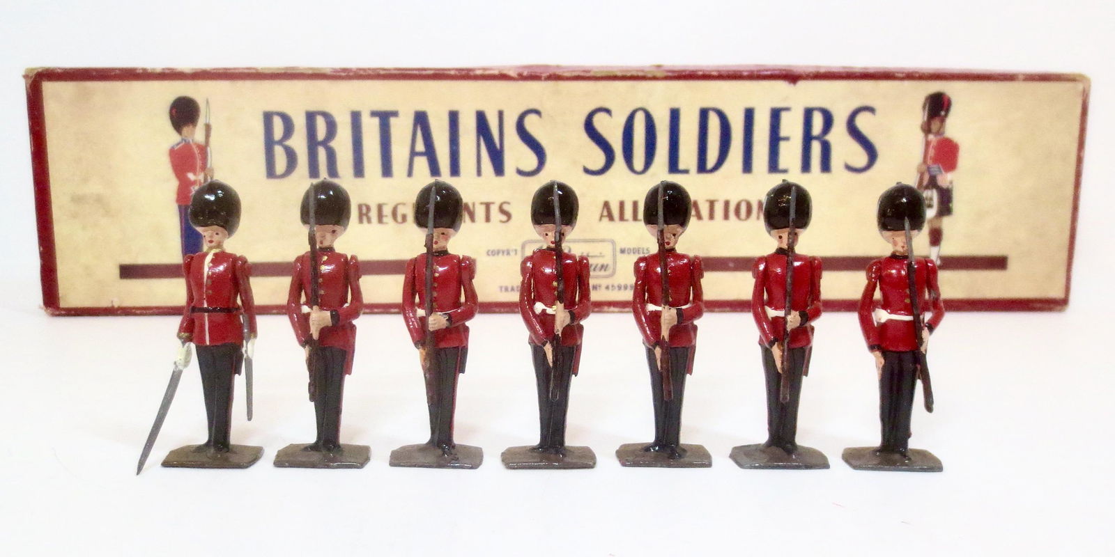 Britains #2078 Irish Guards at Attention (1 of 1)