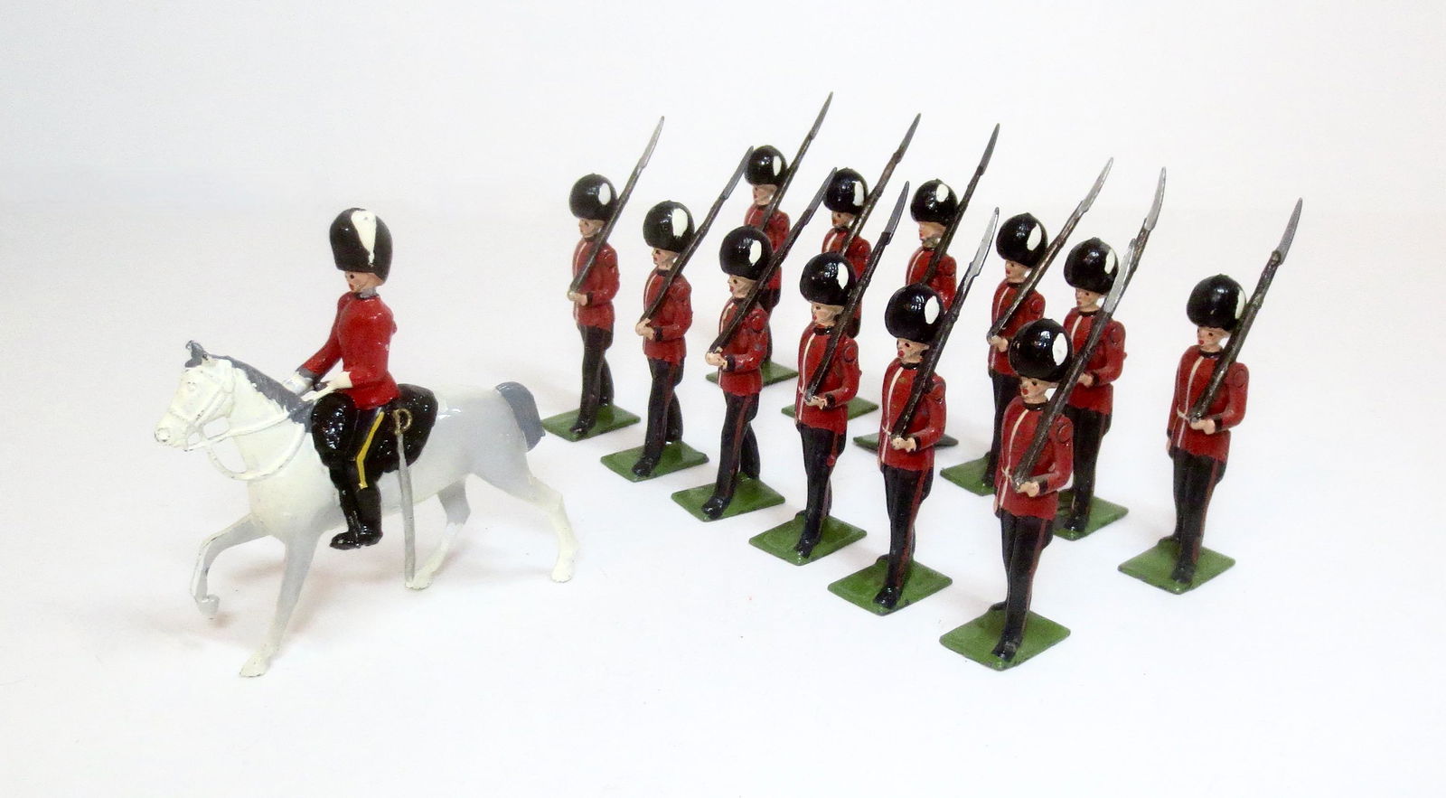Britains Grenadier Guards with Mounted Officer (1 of 1)