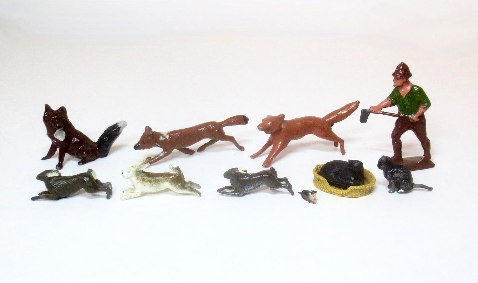 Raco Woodsman with Assorted Animals (1 of 1)