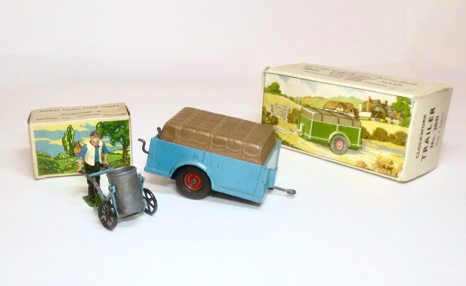 Britains Farm #2041 Clockwork Trailer (1 of 1)