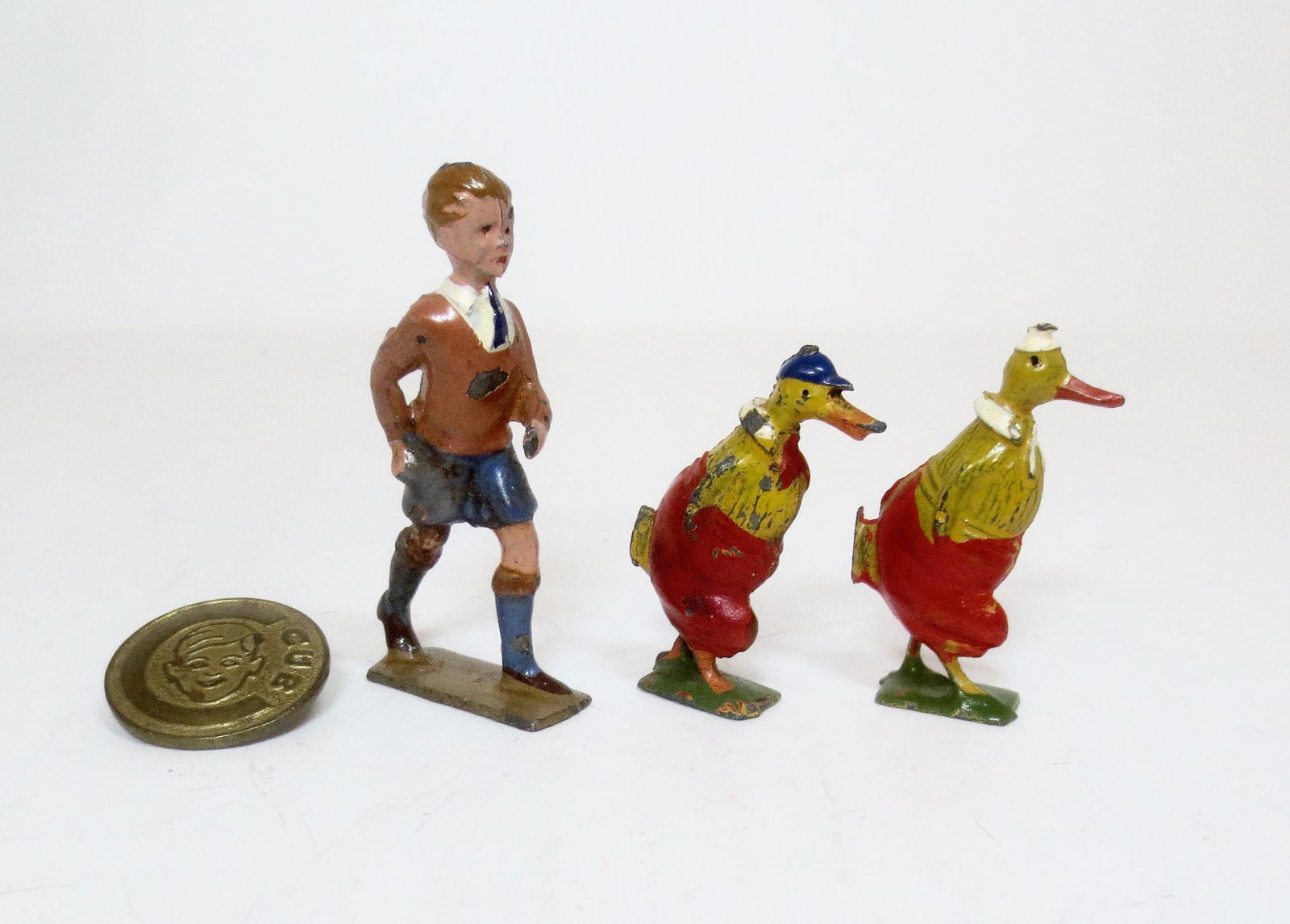 Britains Cococubs With RARE Club Pin (1 of 4)