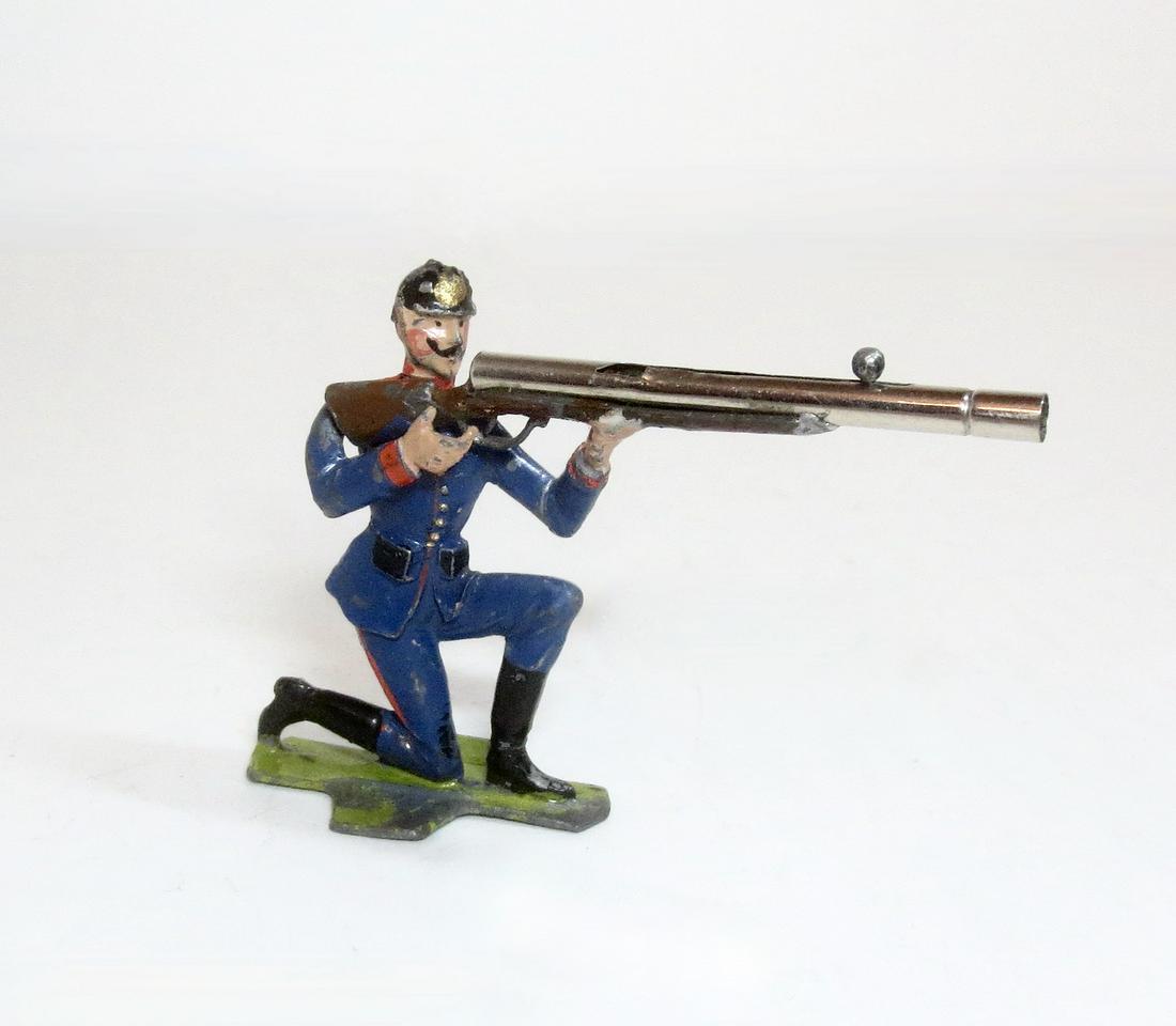 RARE Haffner Prussian Firing Spring Load Rifle: 80mm scale. Very good condition (missing helmet spike). Unboxed.