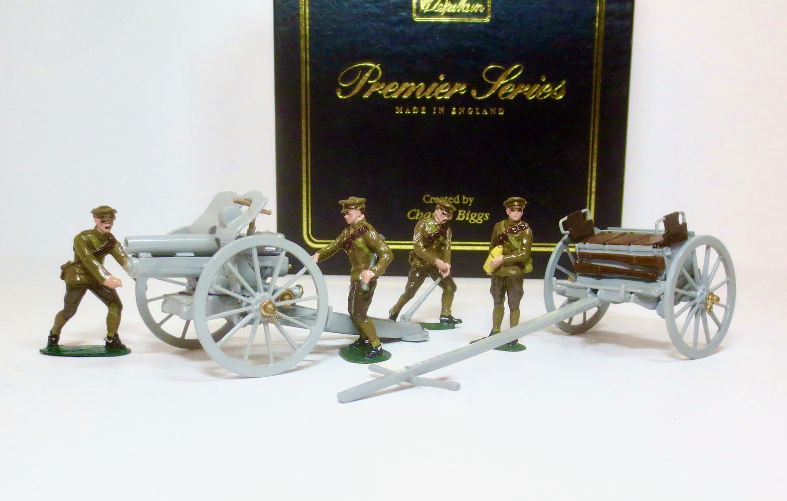 Britains Premier#8912 4.5 Howitzer & Limber (1 of 2)
