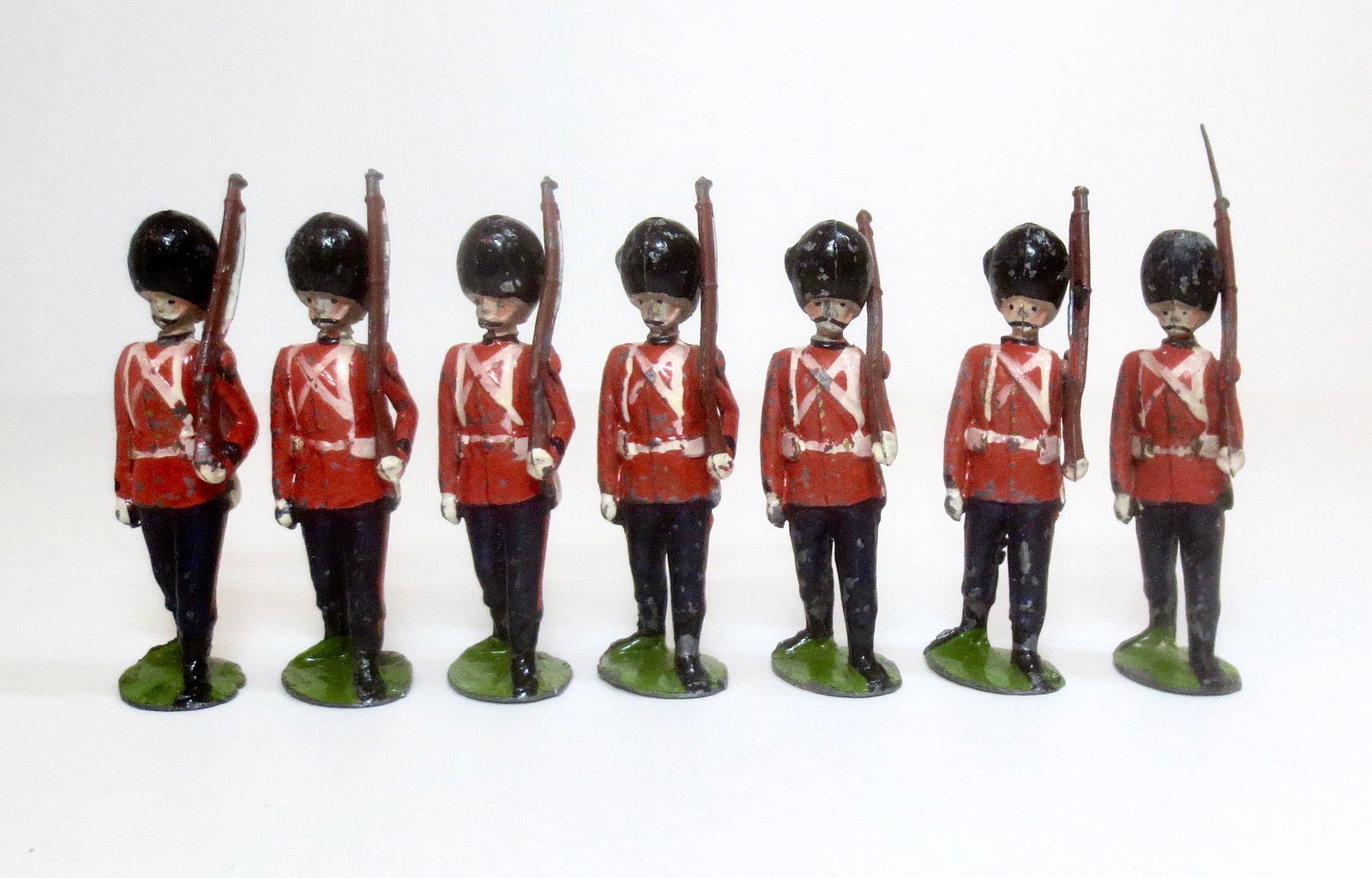 Britains #107 Irish Guards (1 of 2)