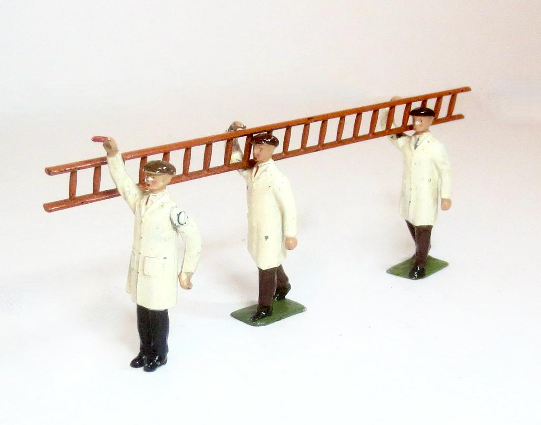 Britains RARE #1495 House Painters: With Ladder. 4 pieces. Excellent condition. Unboxed.