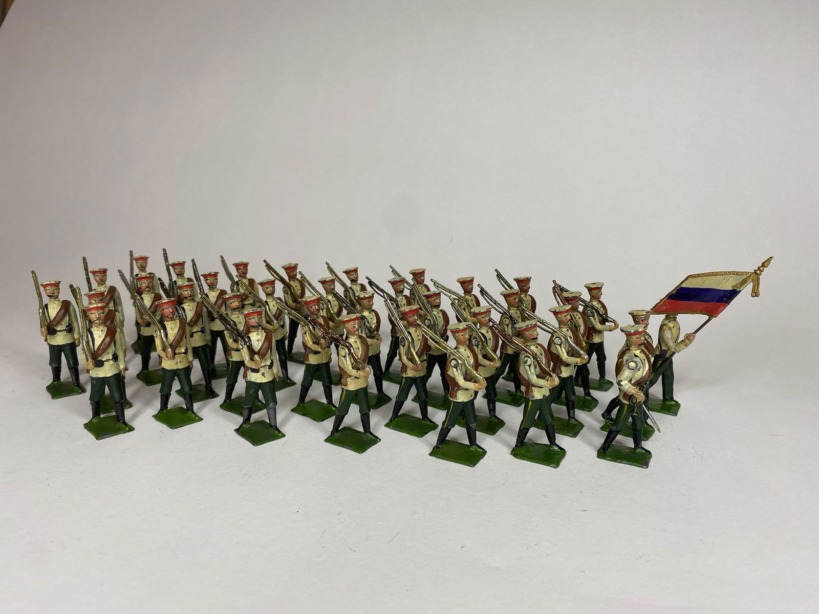 Britains Paris Office Russian Infantry (1 of 1)