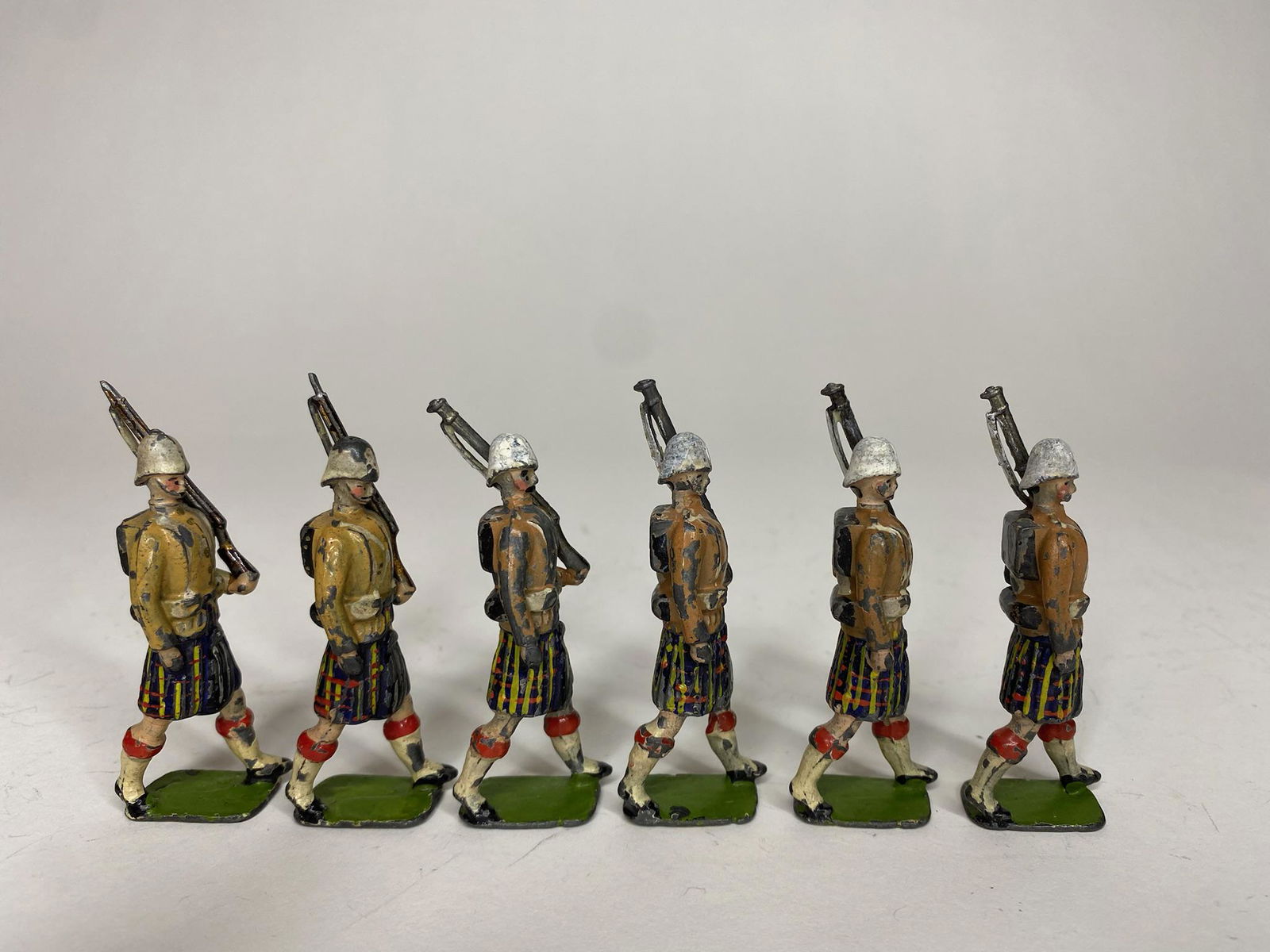 Britains Rare Camerons Highlanders at Slope (1 of 1)