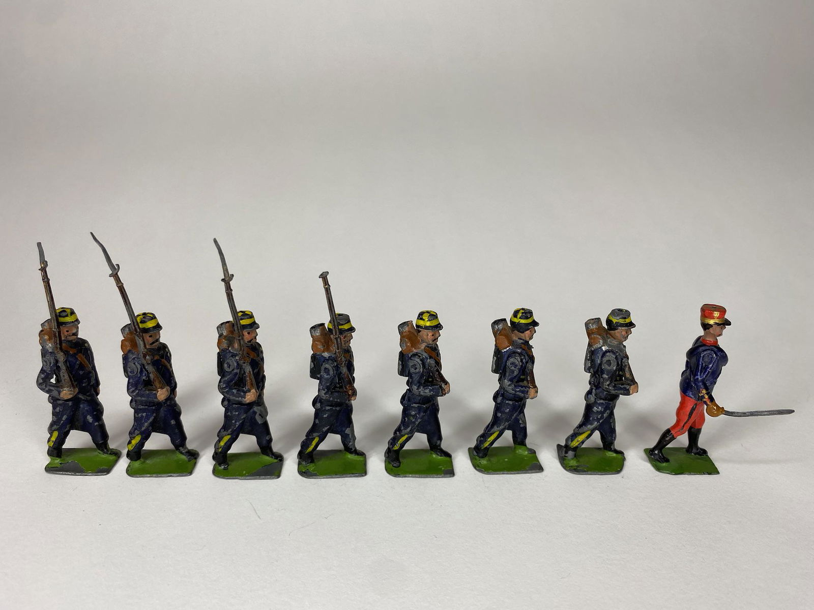 Britains Paris Office Chasseurs a Pied at Slope (1 of 1)