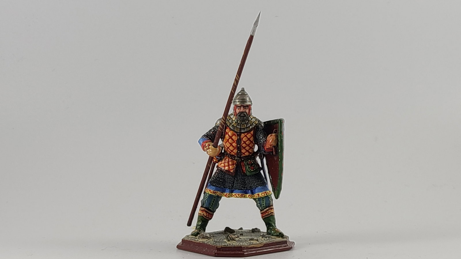 AeroArt St. Petersburg Collection #352.2: AeroArt Military Miniatures - The St. Petersburg Collection #352.2 - Russian Knight in Battle with Spear. Produced in 1996 with a total of 26 figures ever made. Near Mint, Unboxed, 1 piece.