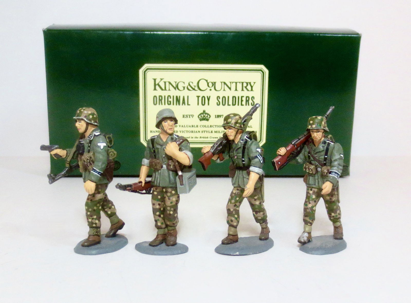 King & Country #WSS008 Panzers Advancing (1 of 1)