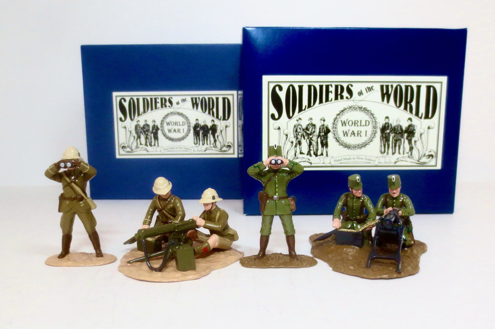 Soldiers of The World WWI Machine Gun Sets: Highland Light Infantry Vickers Machine Gun & Crew, Gallipoli 1915 #WW130, and German Jaegers Maxim Gun, Western Front 1914 #WW122. 4 pieces. Mint condition. Boxes excellent.