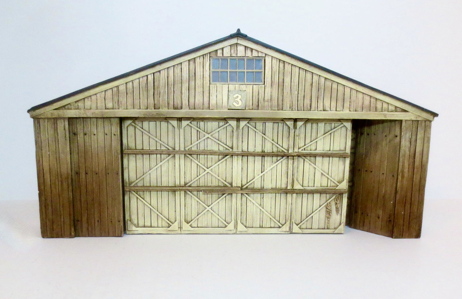 John Jenkins #GGC10 German Hanger Facade (1 of 1)