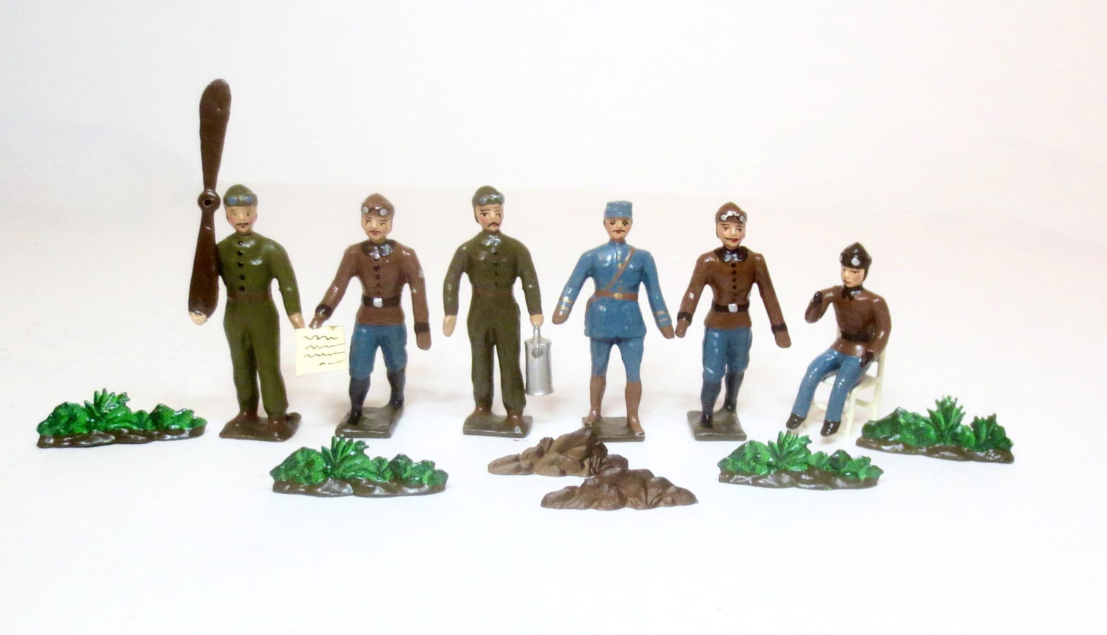 Mignot Airplane Pilots & Mechanics (1 of 1)