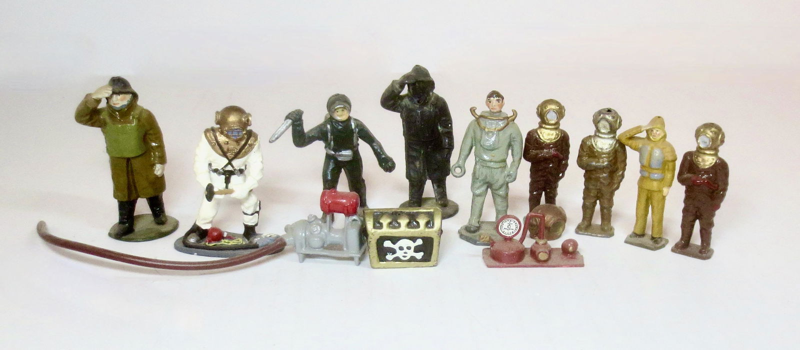 Assorted Deep Sea Divers & Lifeboat Men (1 of 1)